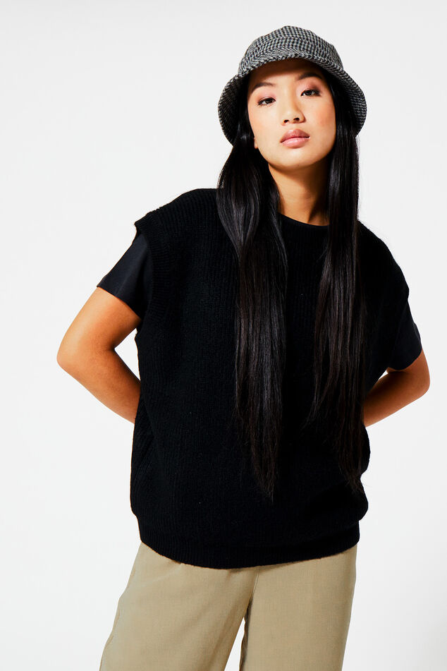 Pull Khloe image number 0