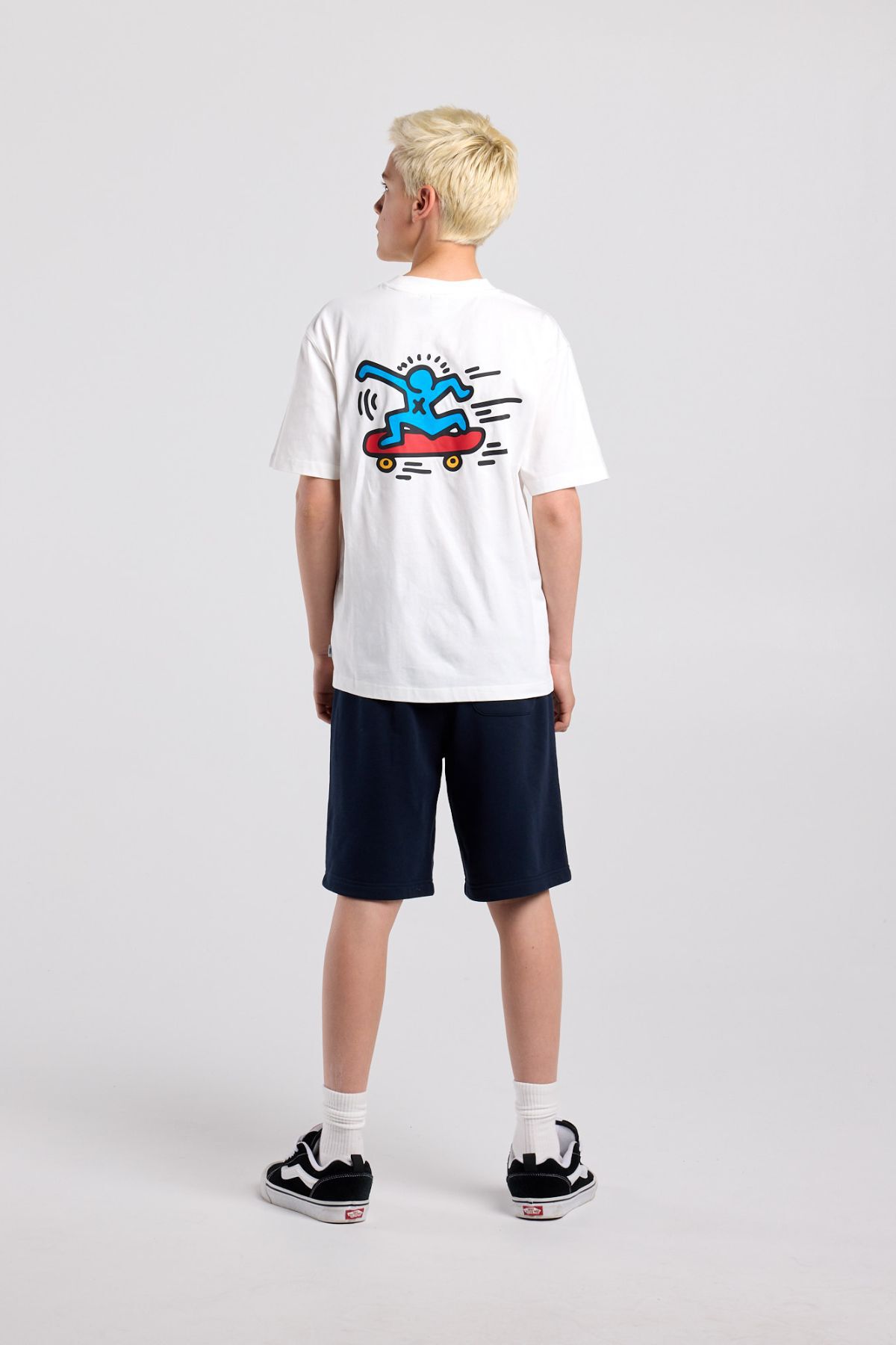 Enock Jr image number 2
