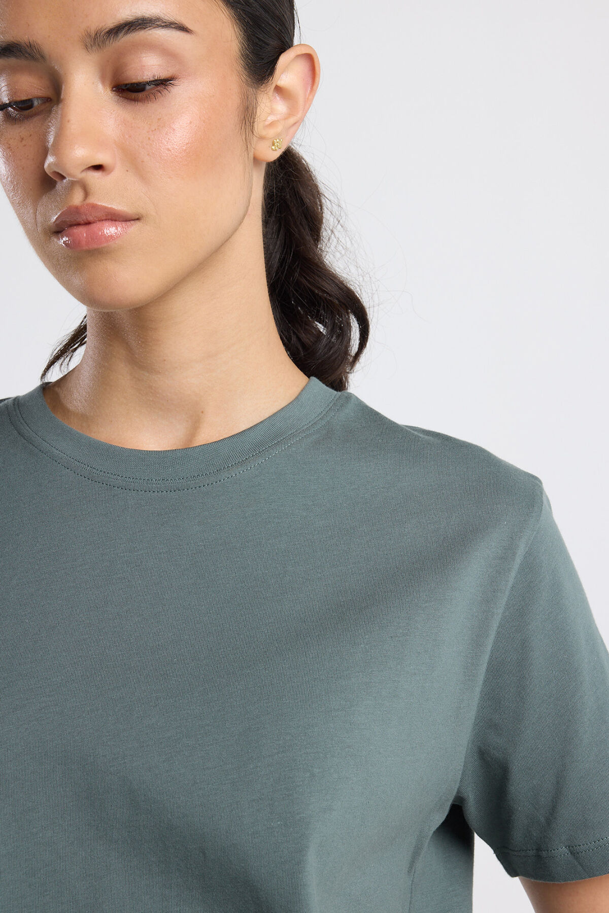 Esther image number 3