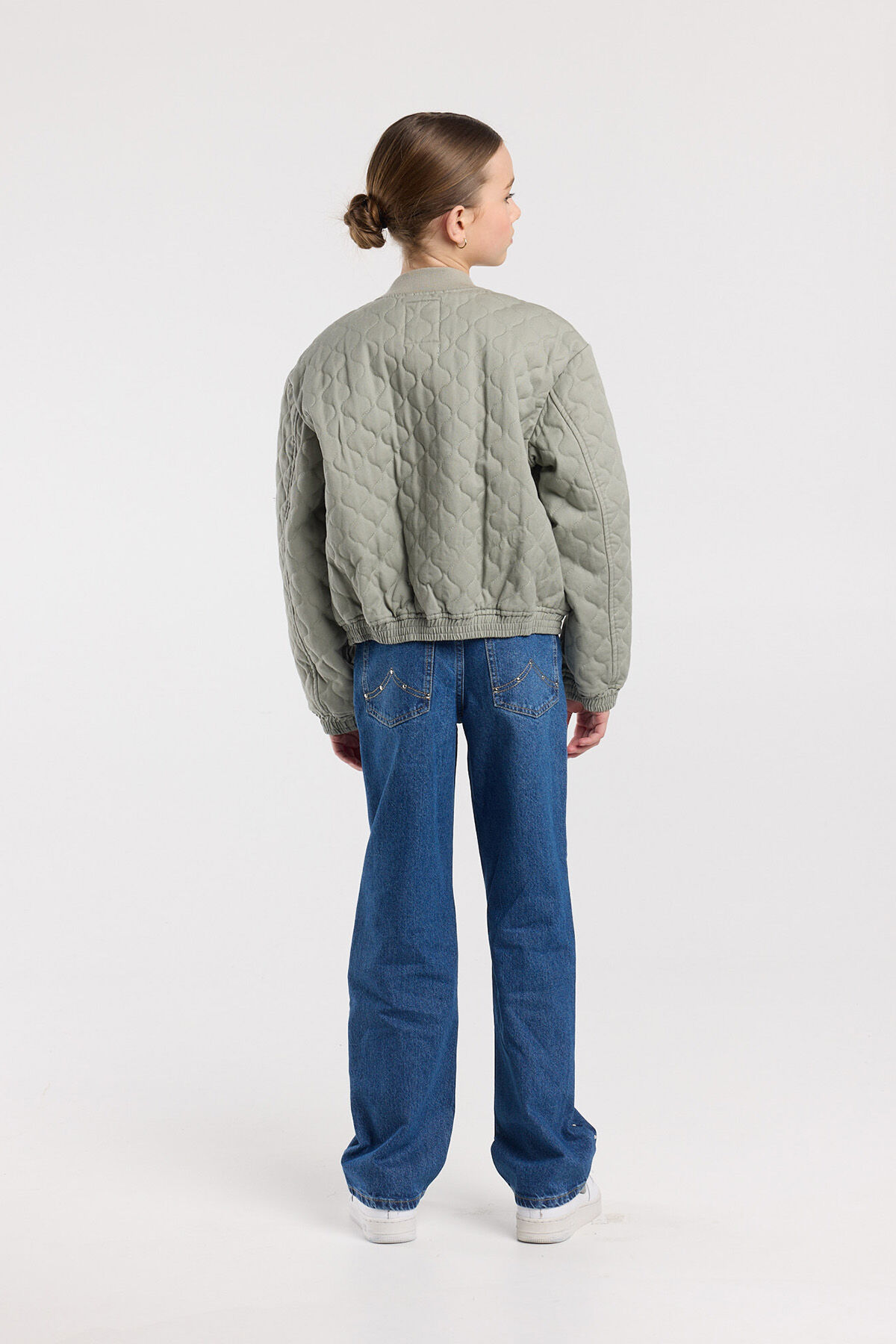 Jade jr image number 2