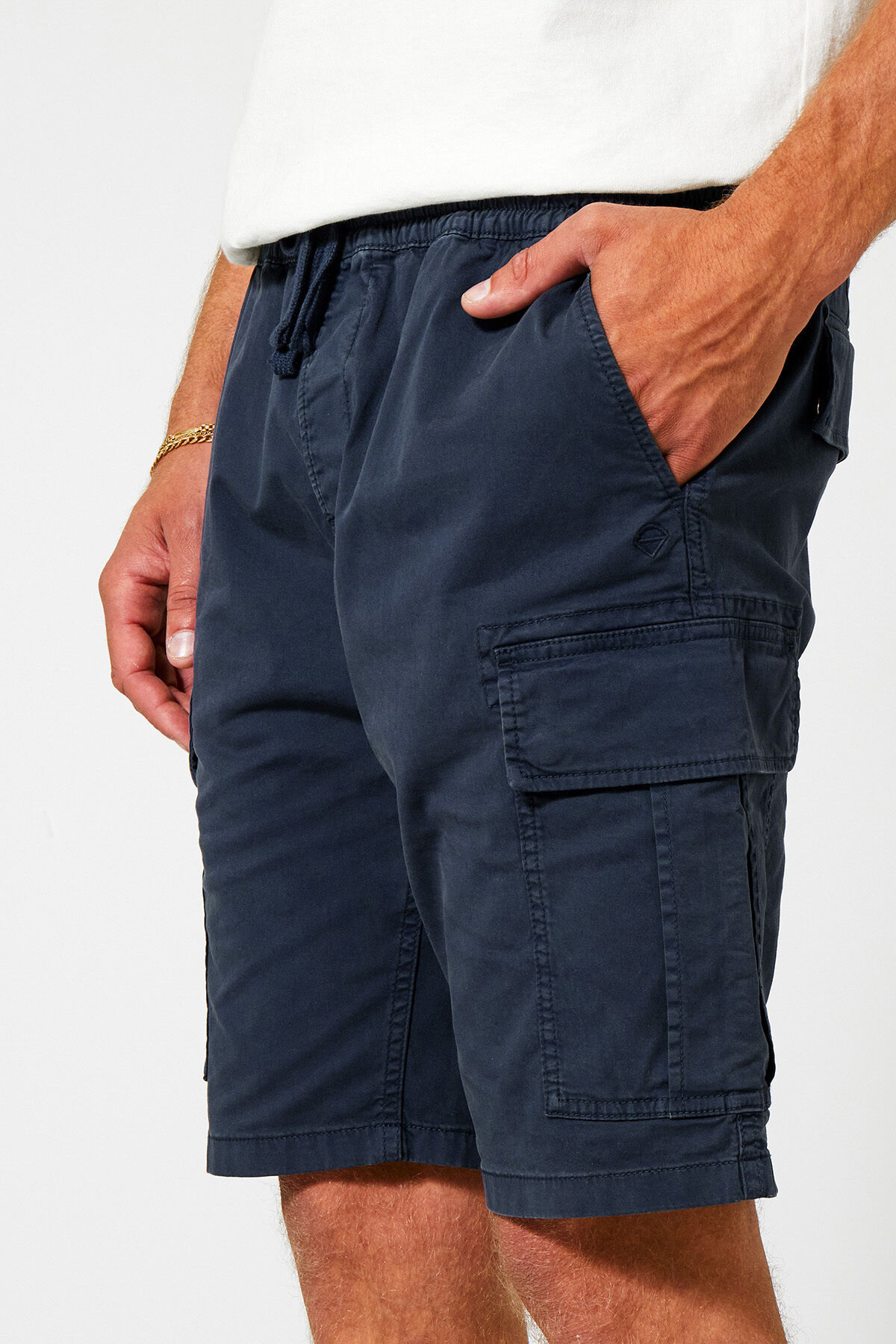 Short Noa image number 3