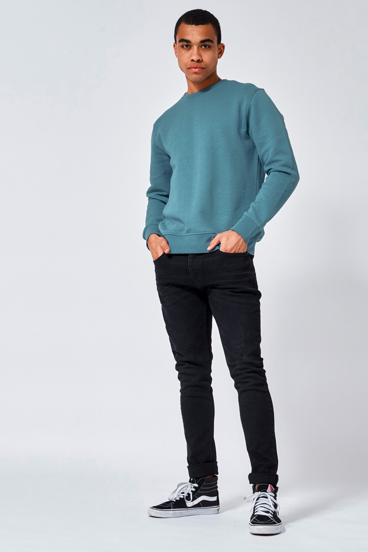 Sweater Saul image number 1