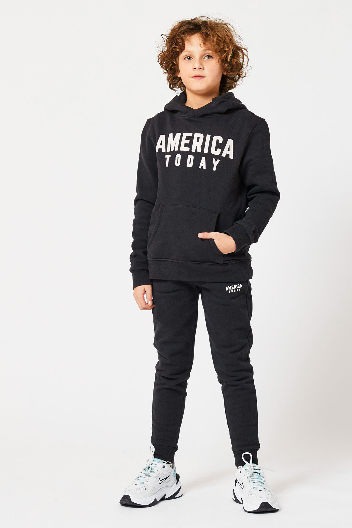 Hoodie Steven Jr image number 1