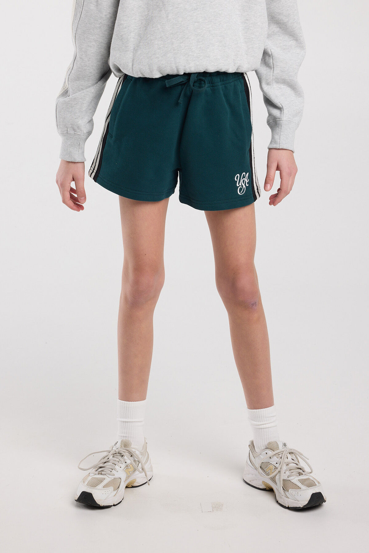 Neomie JR image number 0