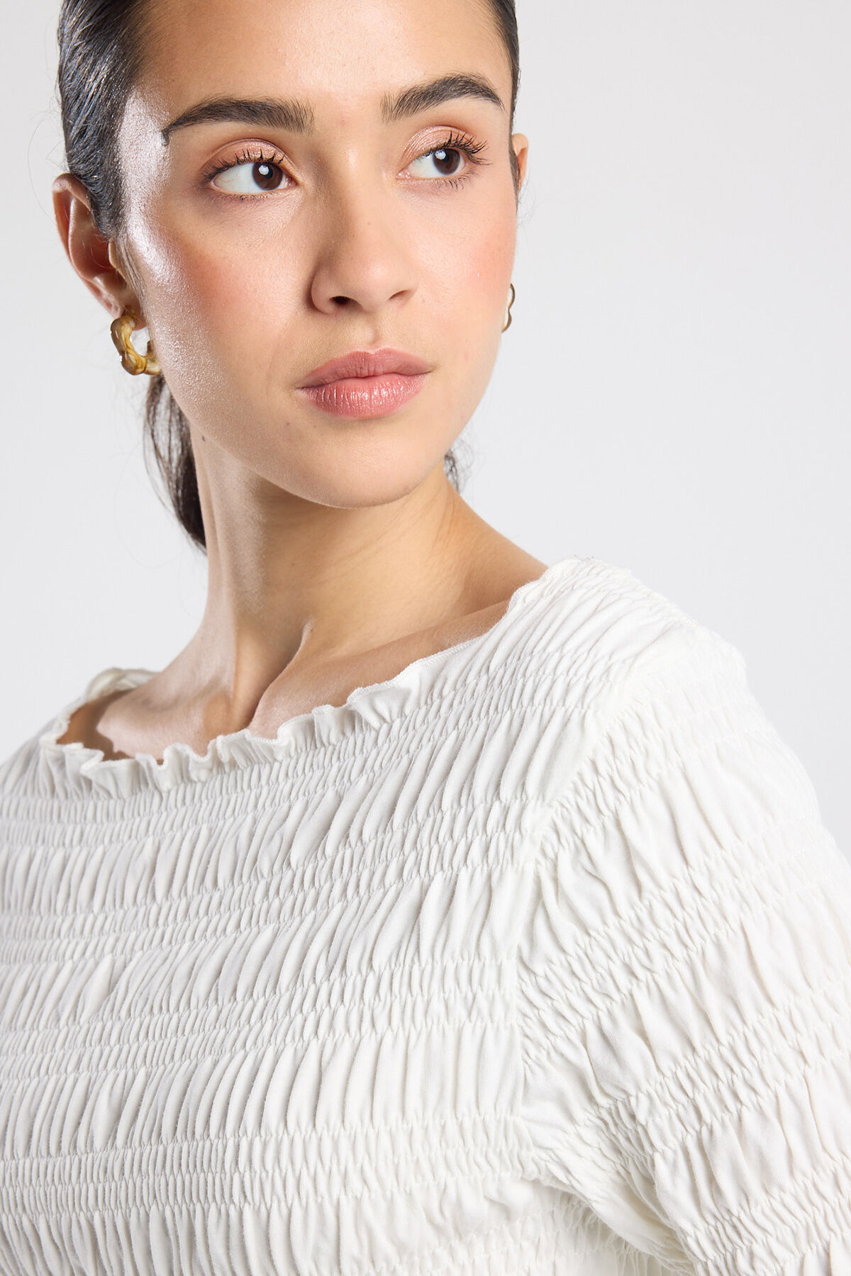 Lesley image number 3