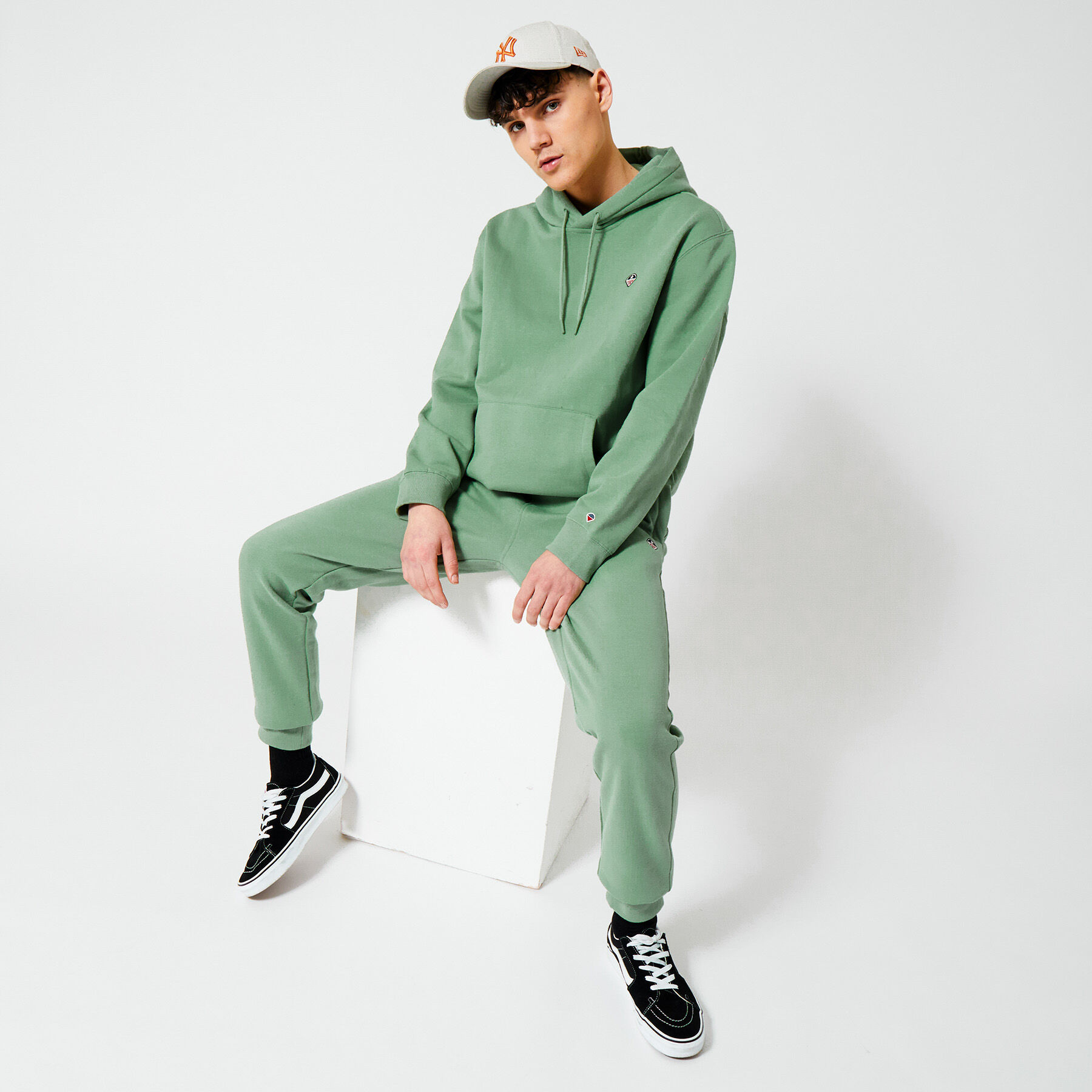 Carson image number 6