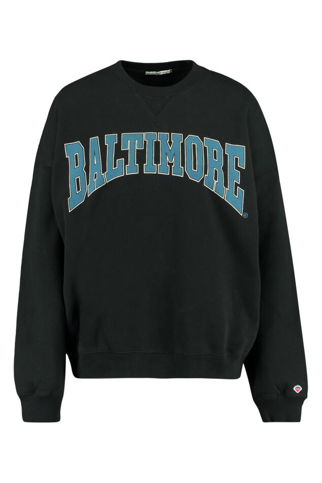 Sweater Sue image number 4