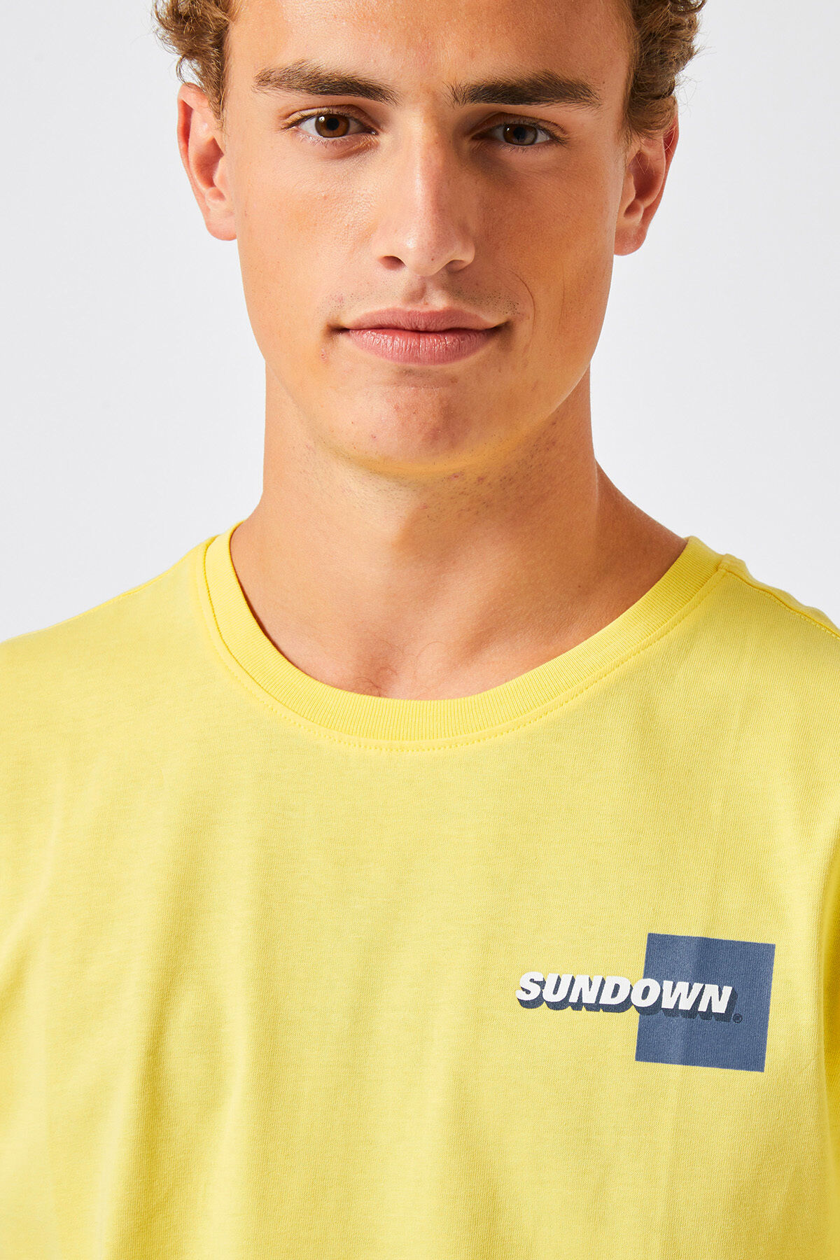 Earl Square image number 0