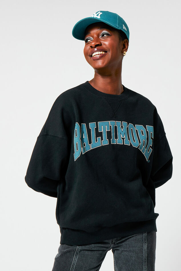 Sweater Sue image number 0