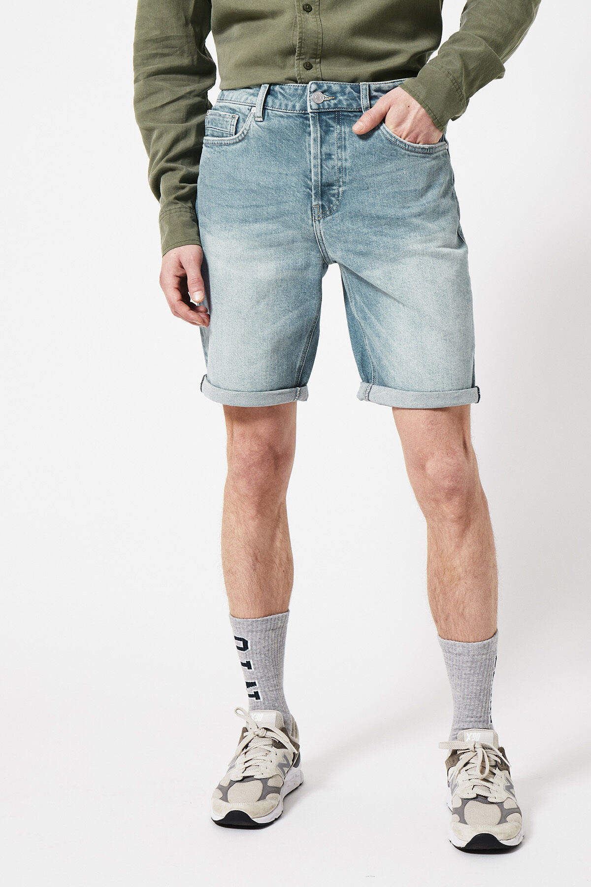 Short Robert image number 1