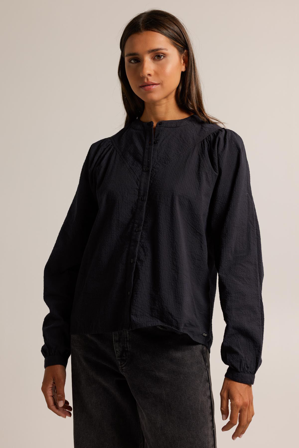 Blouse collar Britta image number 1