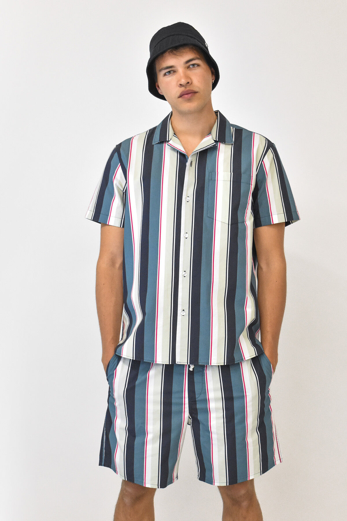 Short Noah image number 0