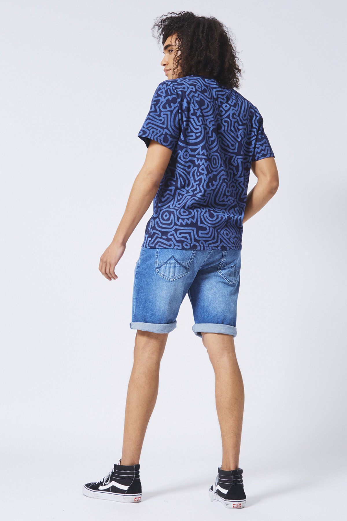 T-shirt Esai AOP image number 2