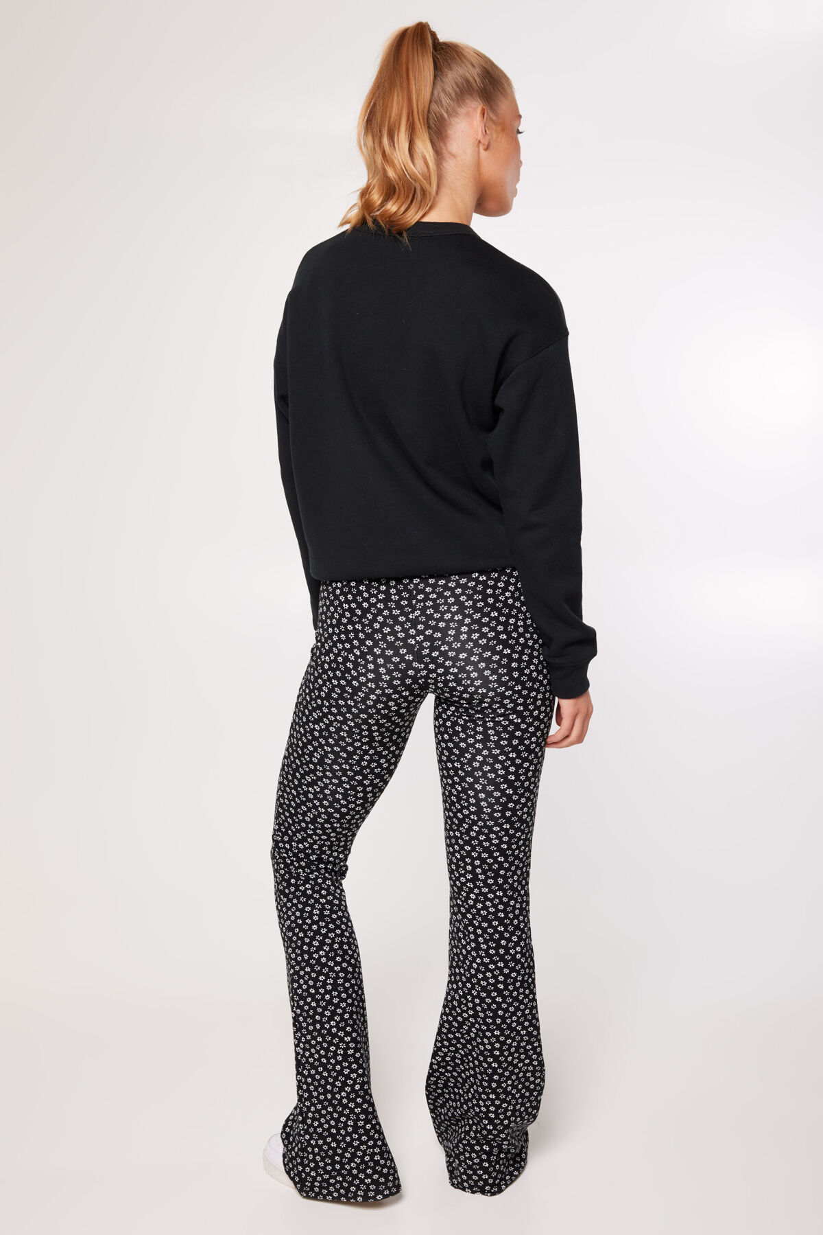 Sweater Soel image number 2