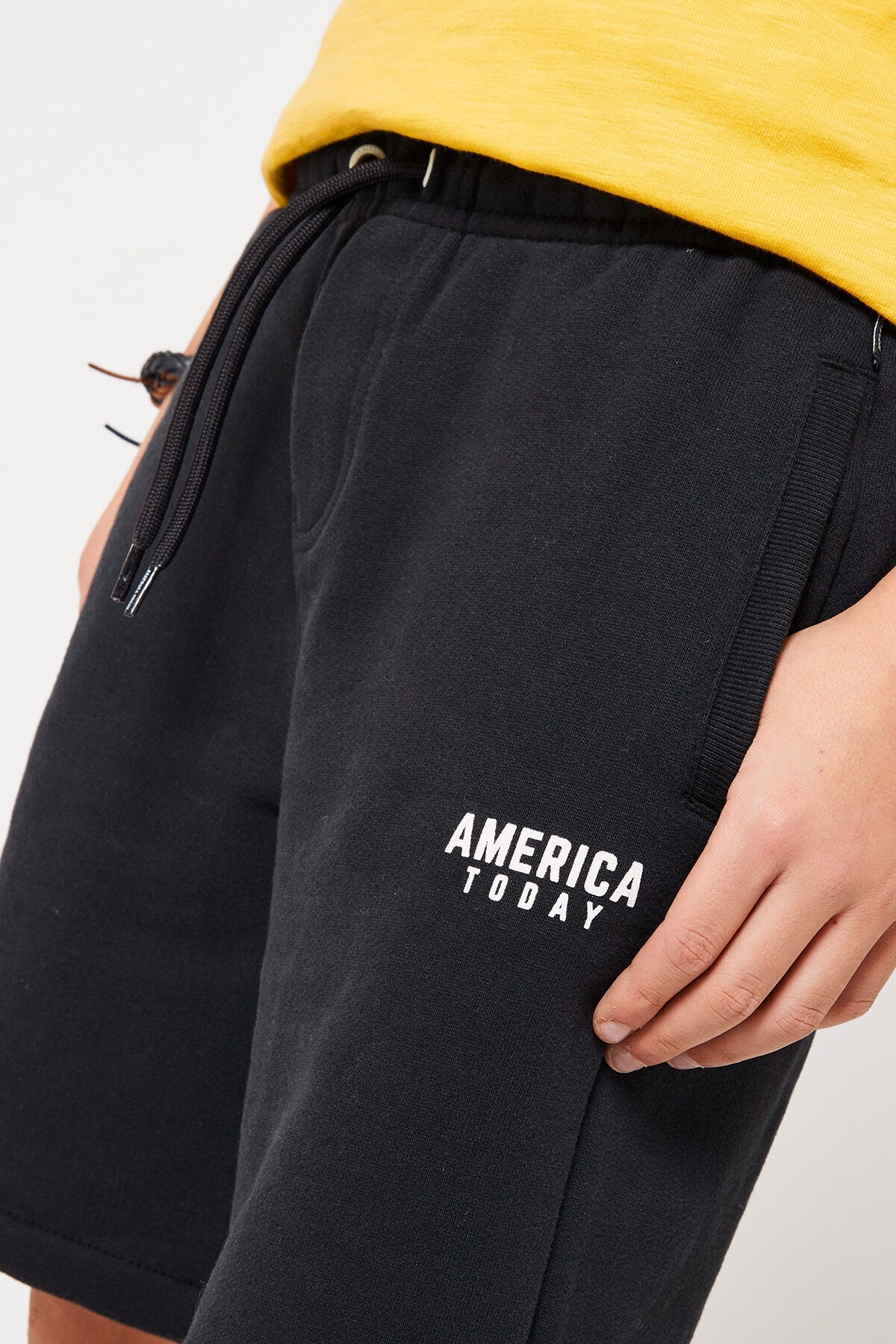 Short Nat Jr image number 3