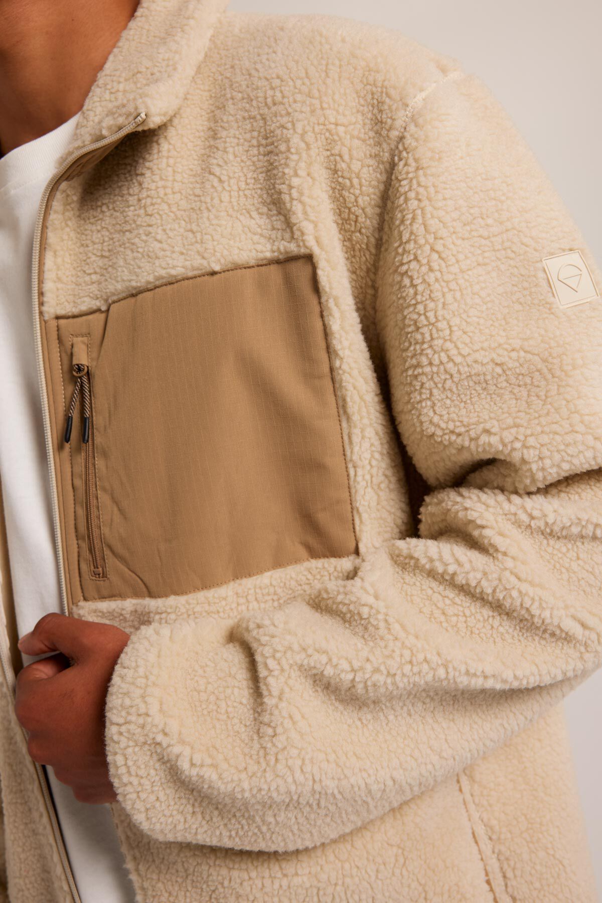 in-between jacket Jason image number 3