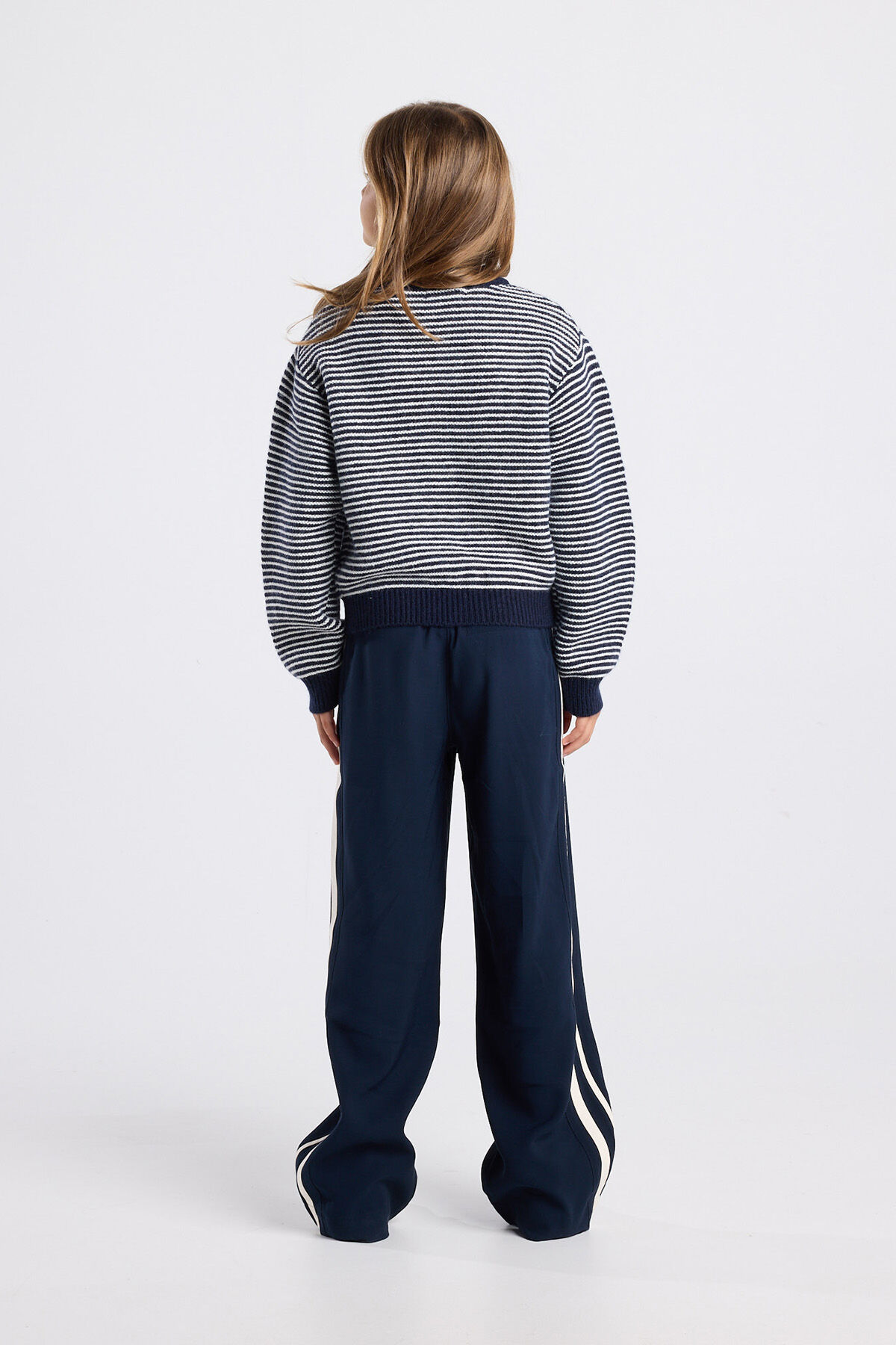 Kelly jr image number 2