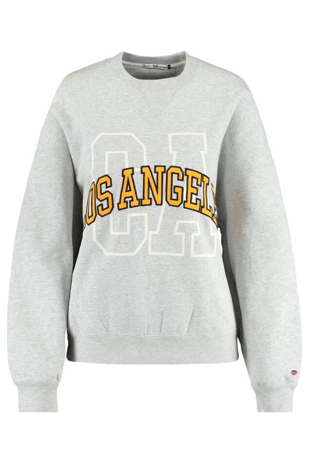 Sweater Sue image number 4