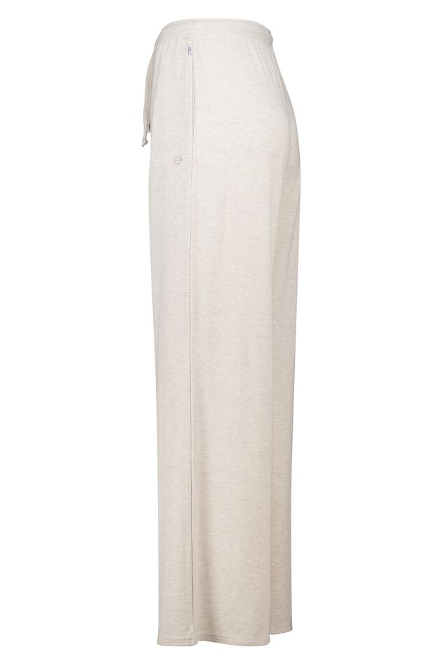 Chloe image number 6