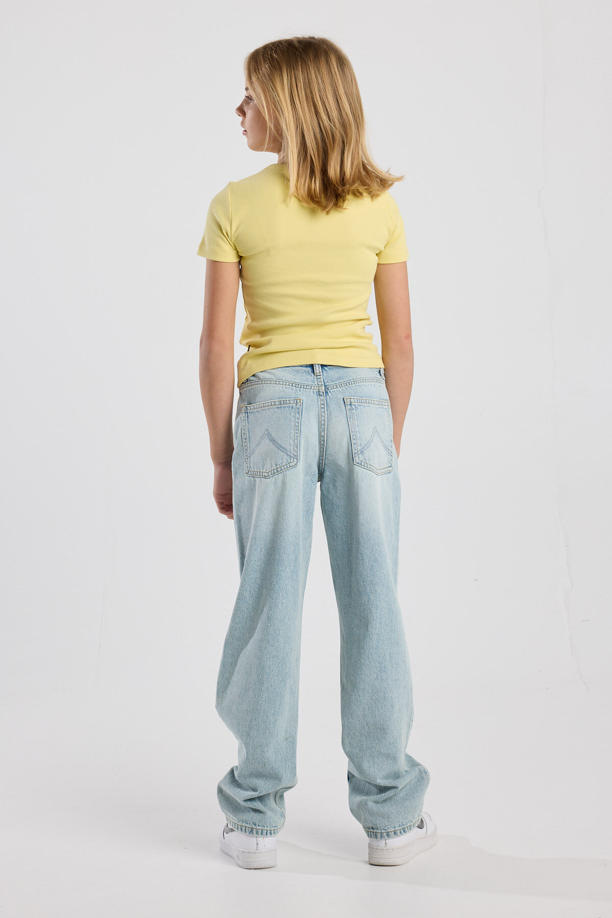 Emmy Jr image number 2