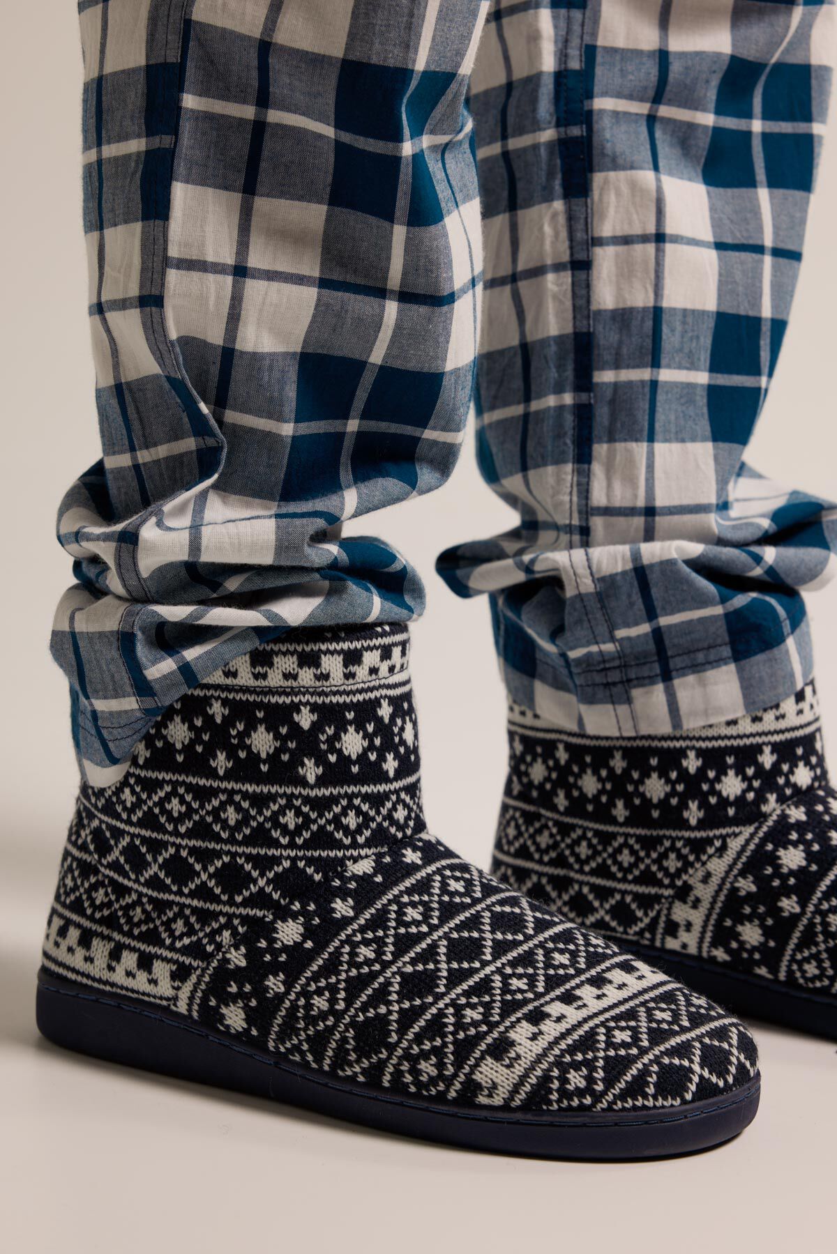 Chaussons en maille Anton Folklore image number 0