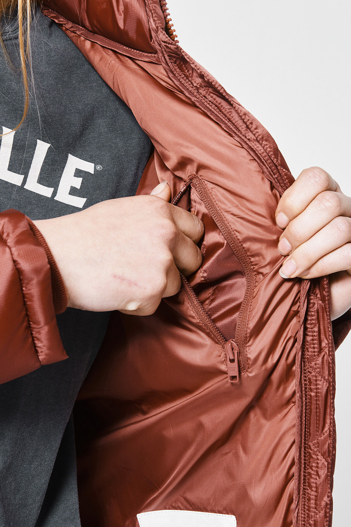 Jas Jinn image number 3