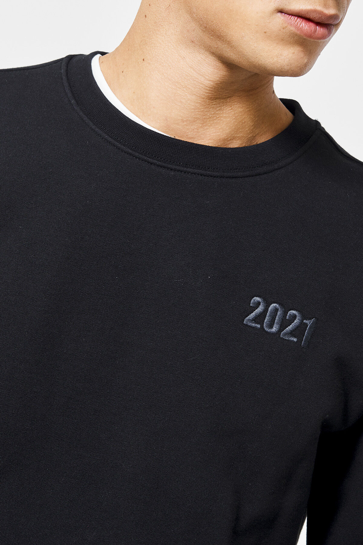 Saint sweater shop
