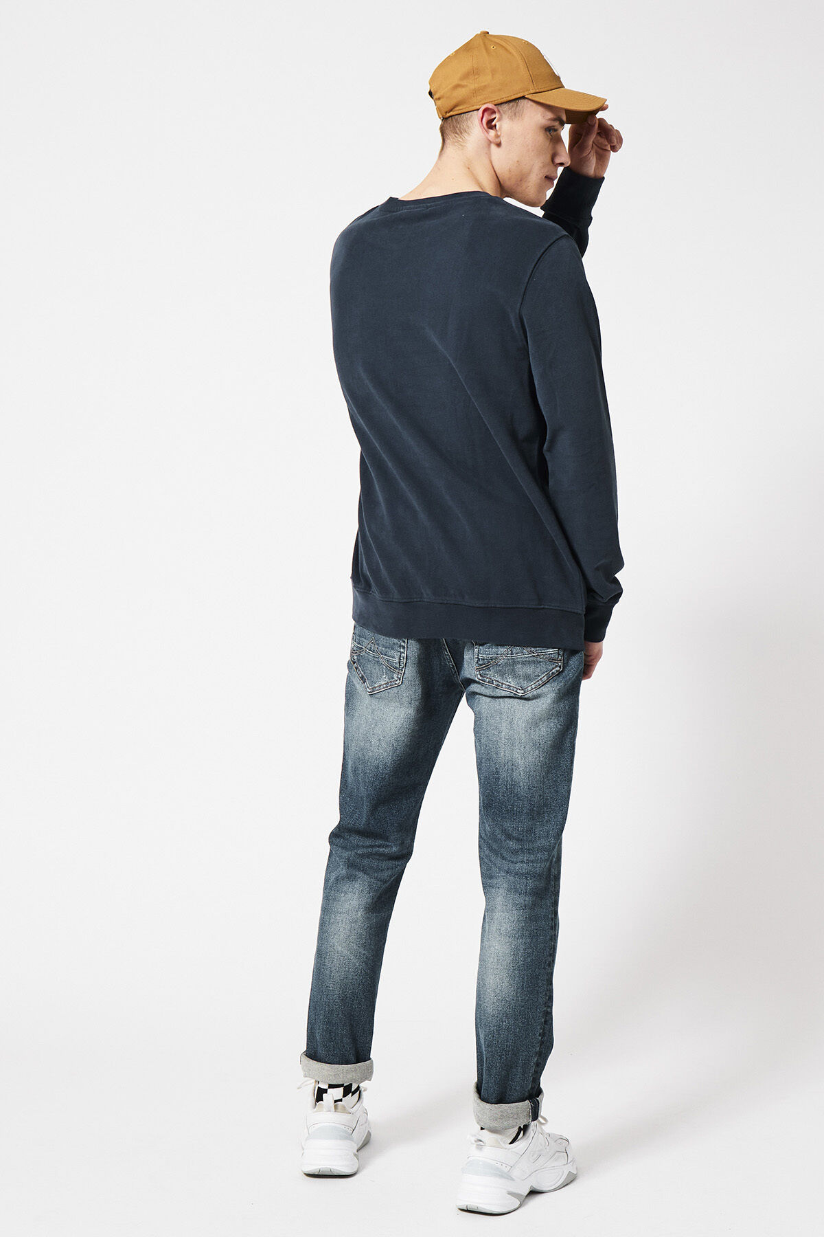 Sweat Solar crew image number 2