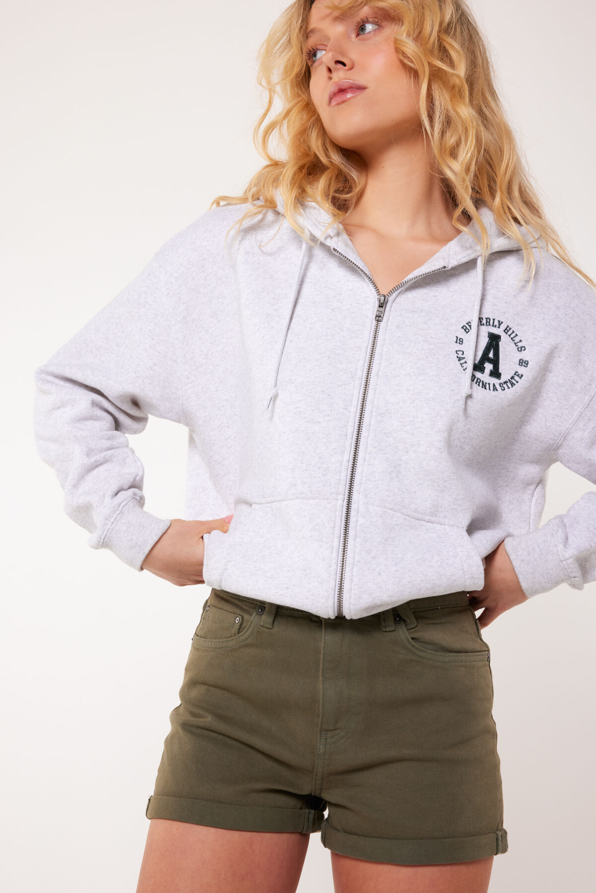 Short Lucy clrd image number 0