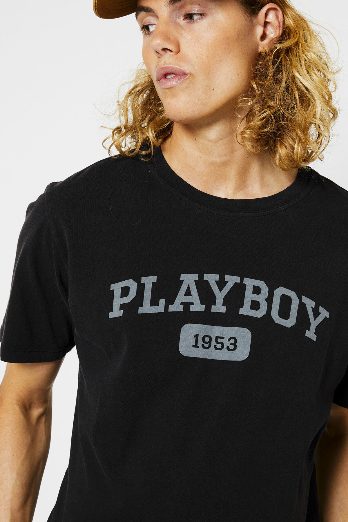 Edo Playboy image number 3