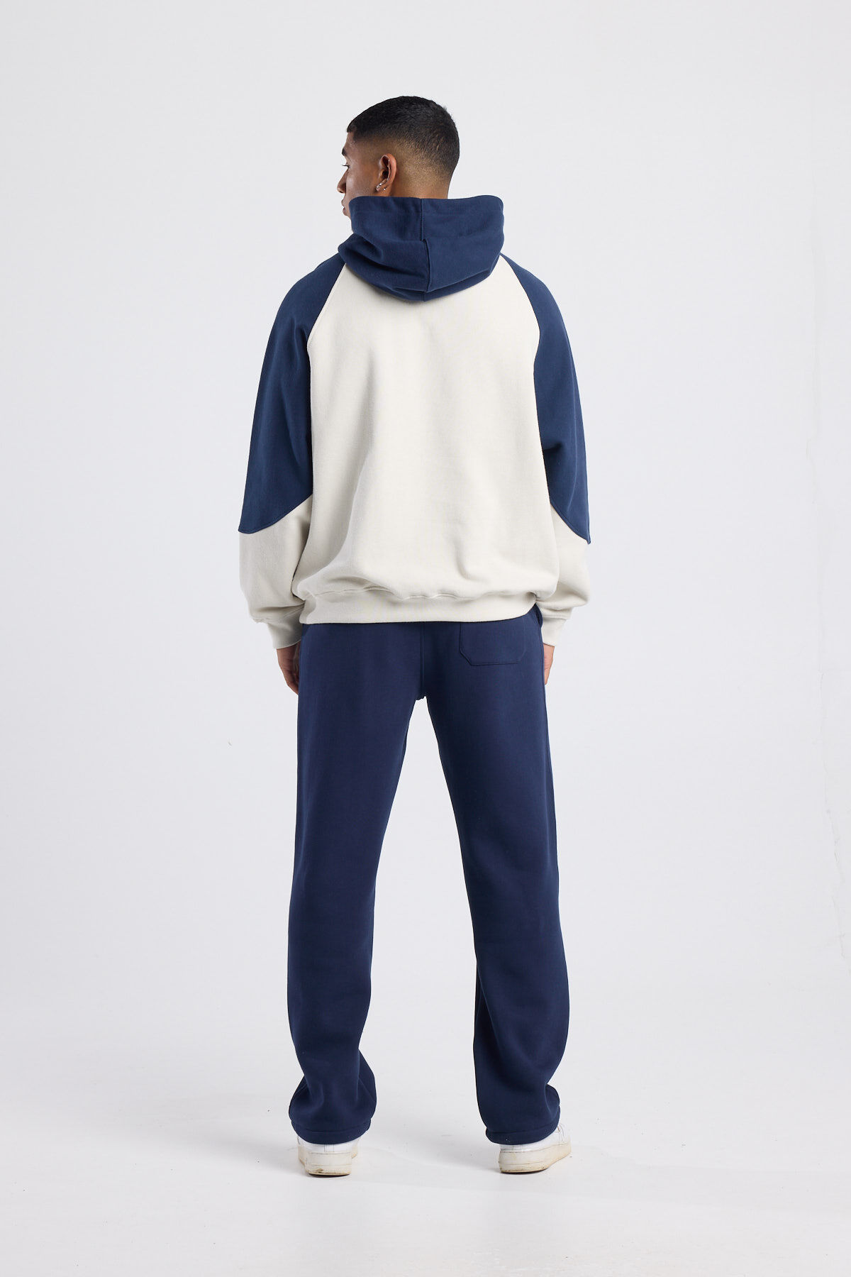 Selim Hood image number 2