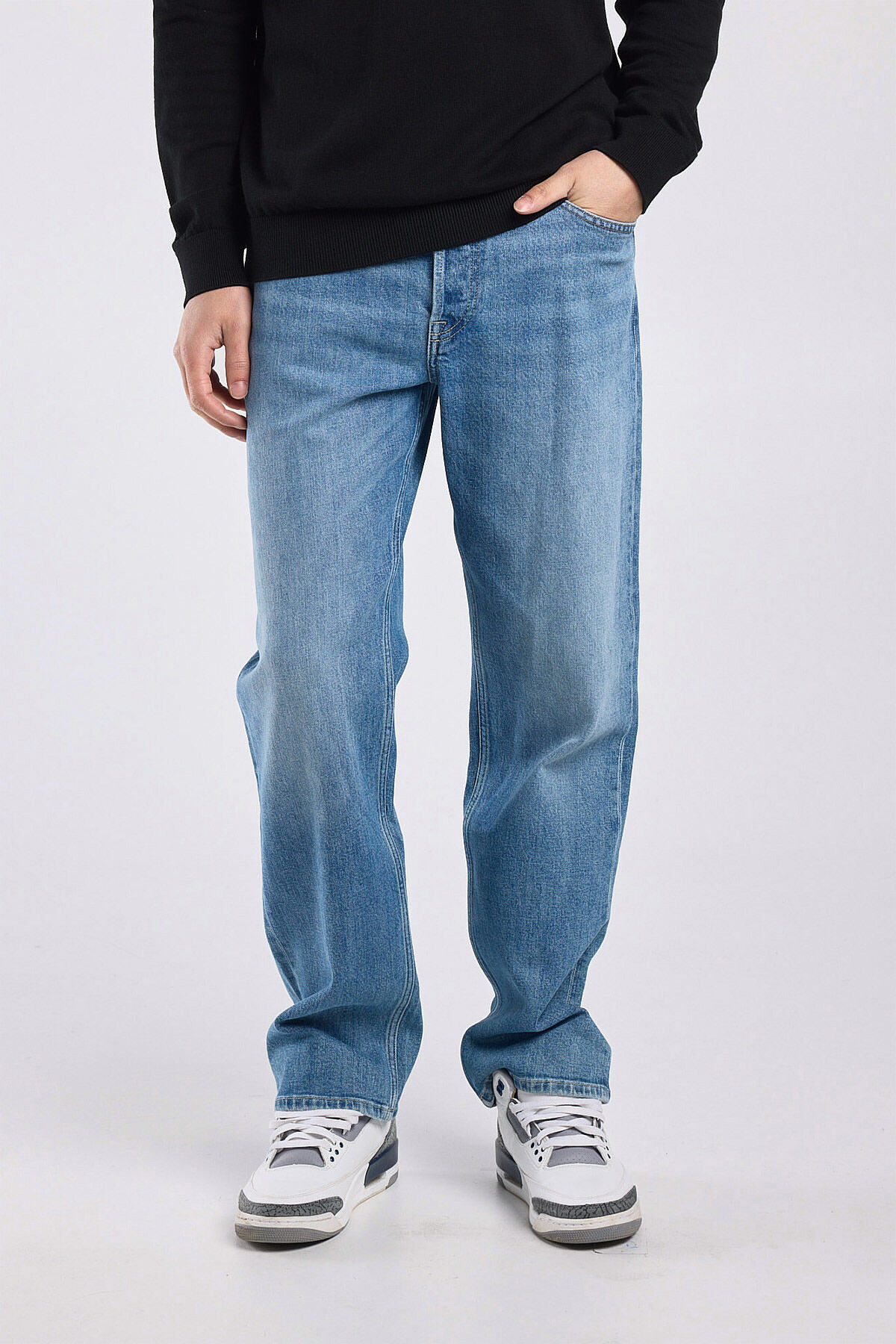 Dexter image number 0