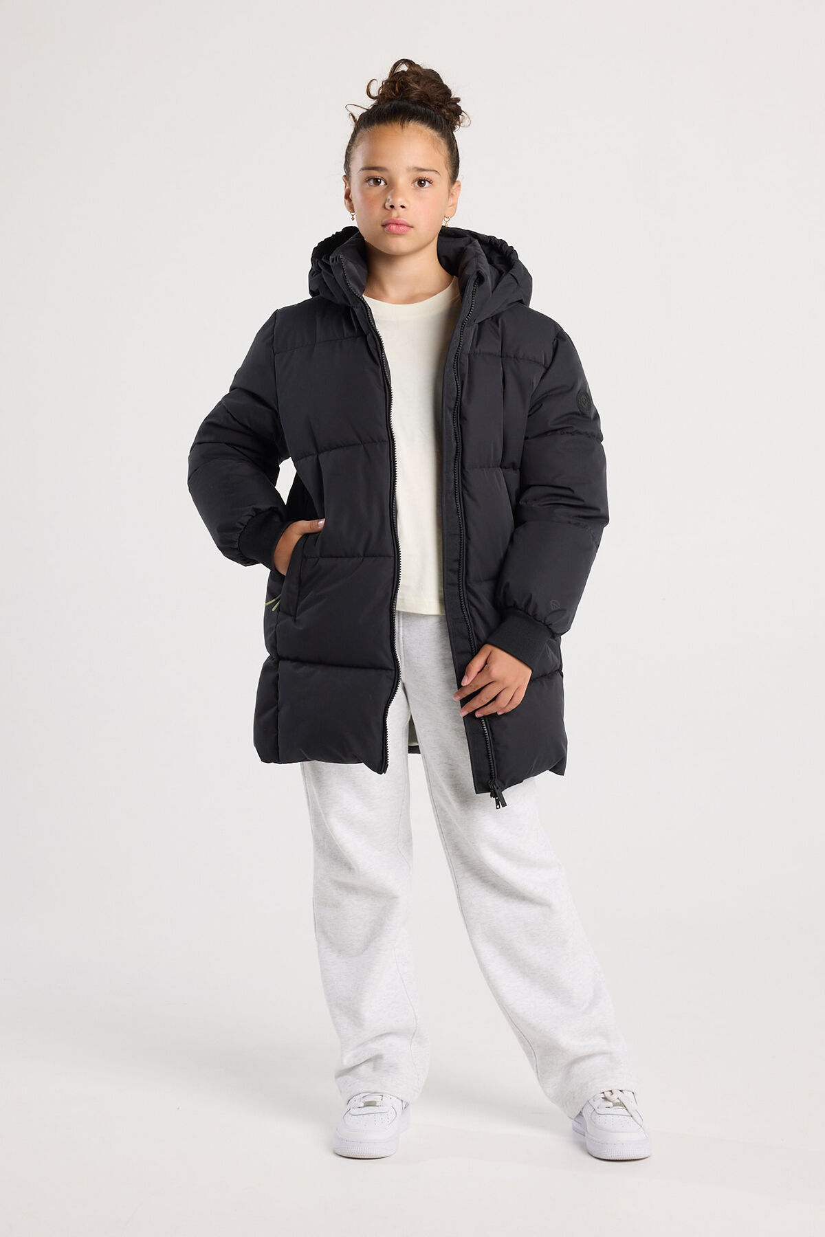 June jr image number 1