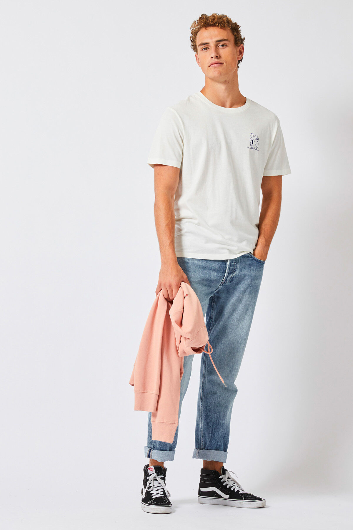 Elvin Chest image number 1