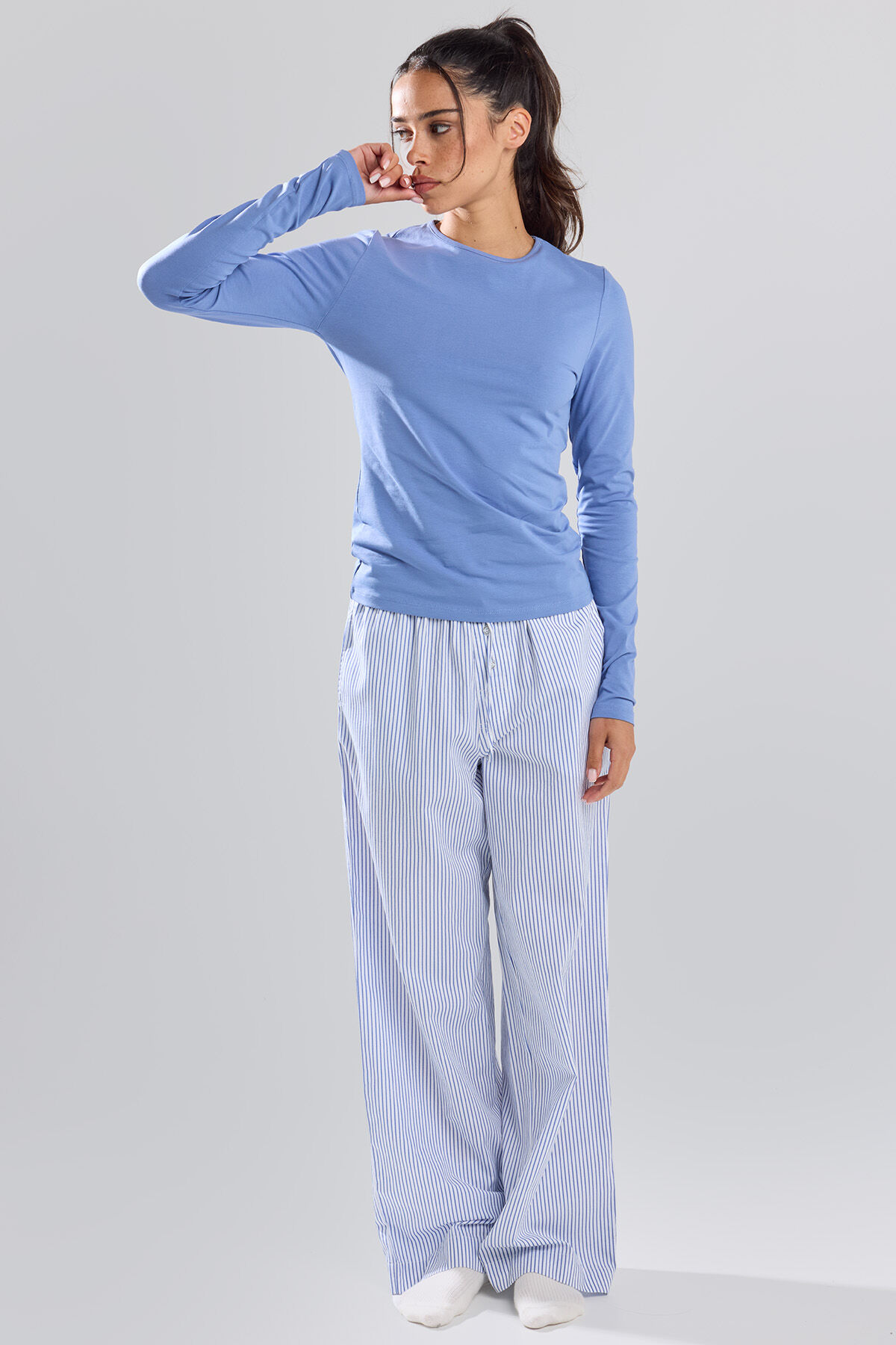 Place au confort Vetements de detente et sous vetements pour femmes AMERICA TODAY