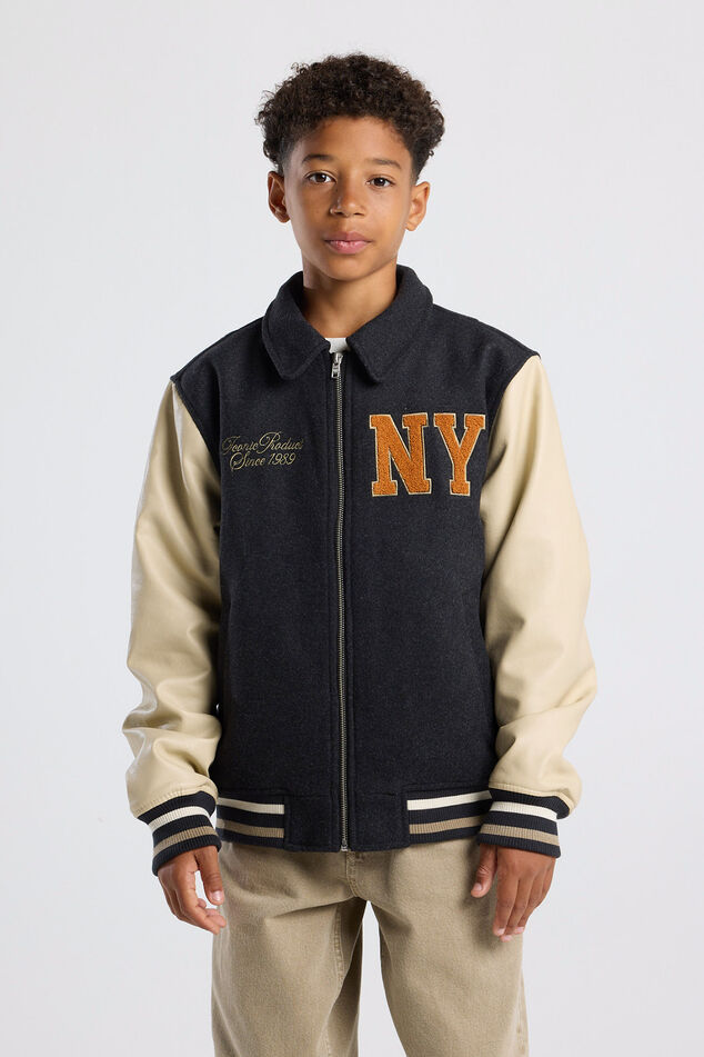 Jari JR image number 0