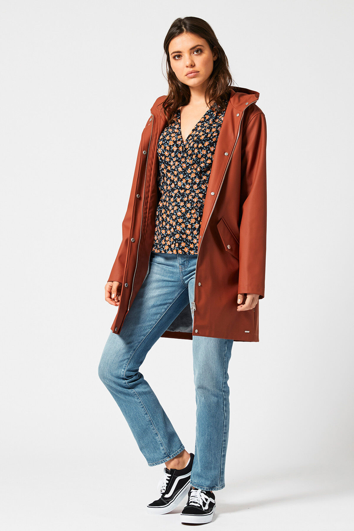 Imperm&eacute;able Janice image number 3