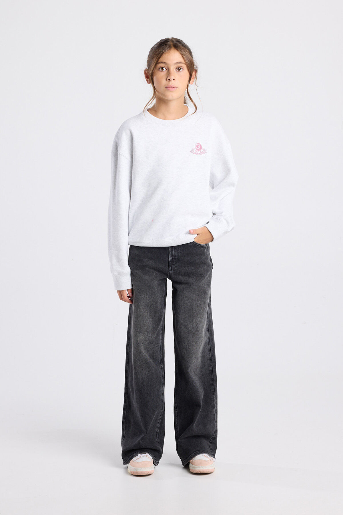 Olivia JR image number 1