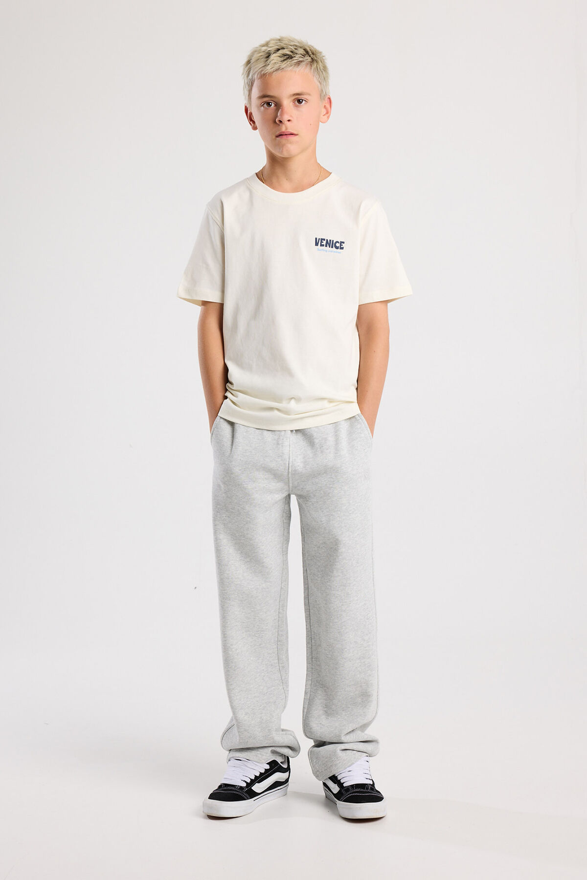 Etienne JR Z image number 1