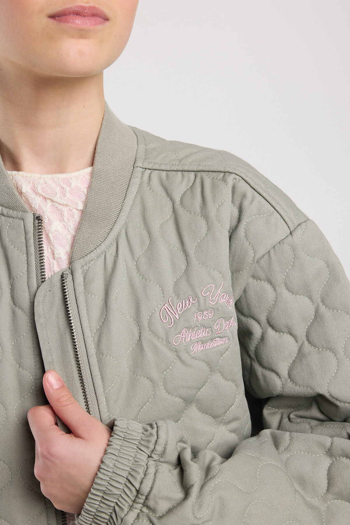 Jade jr image number 3