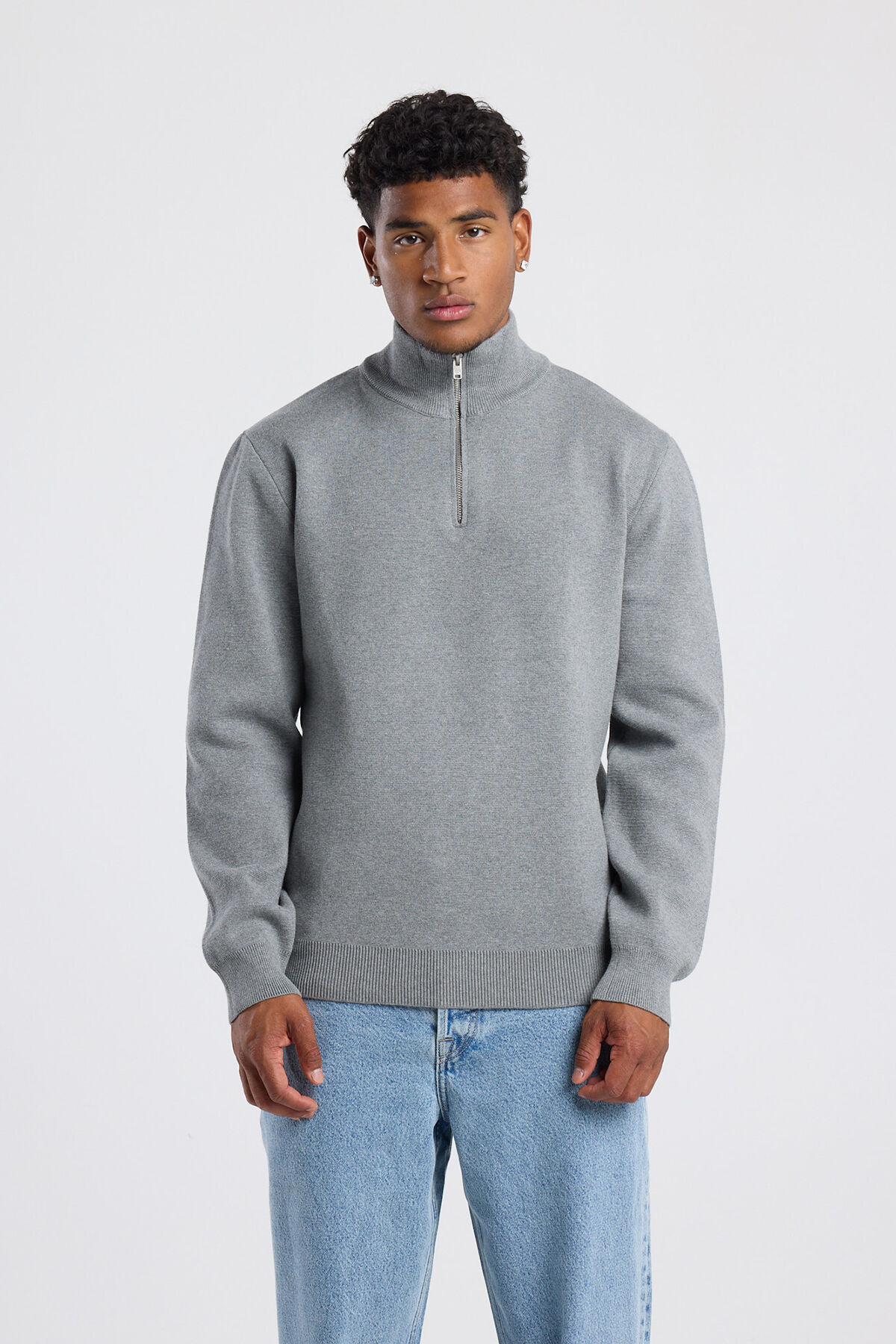 Konrad Halfzip image number 0