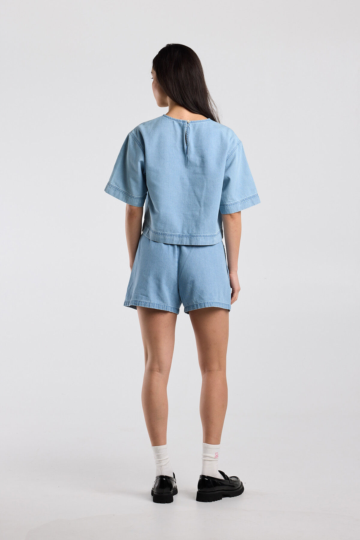 Naomi image number 2