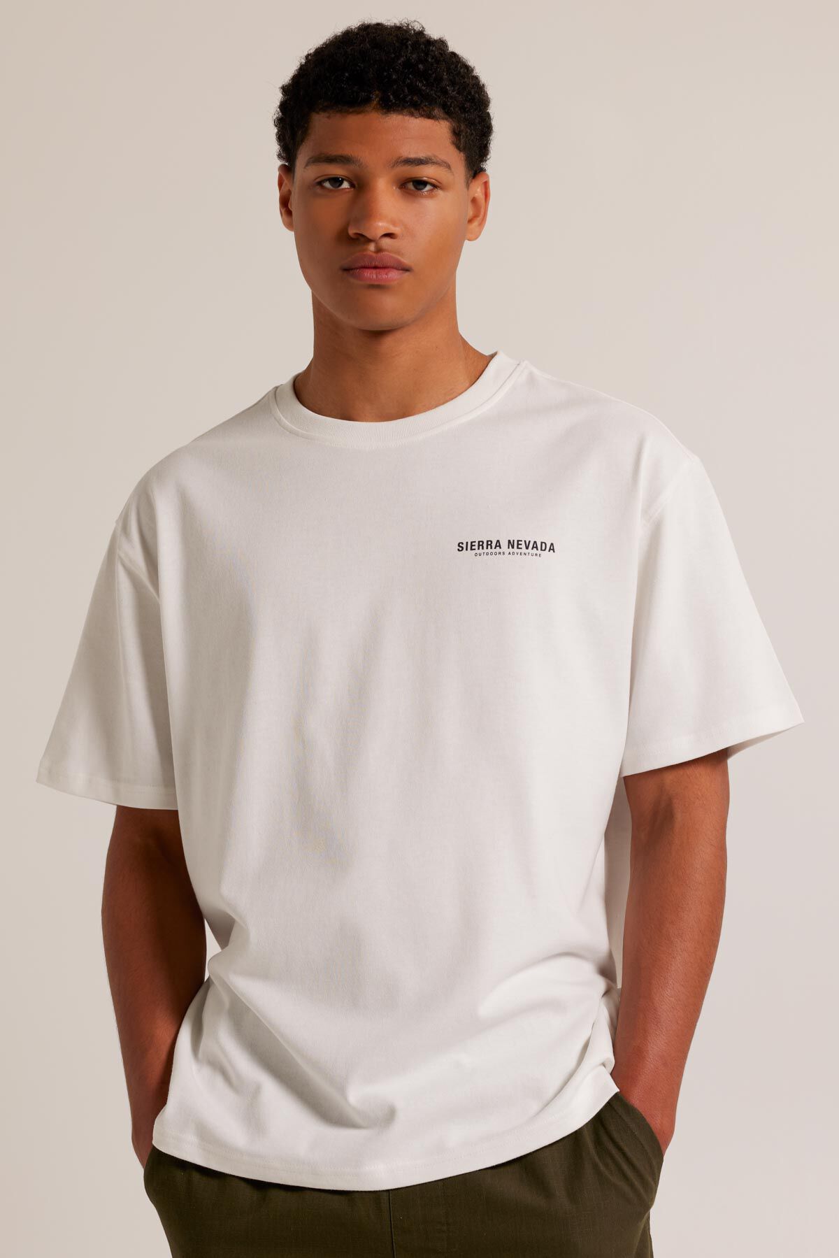 Men T shirt Ethan Off white America Today