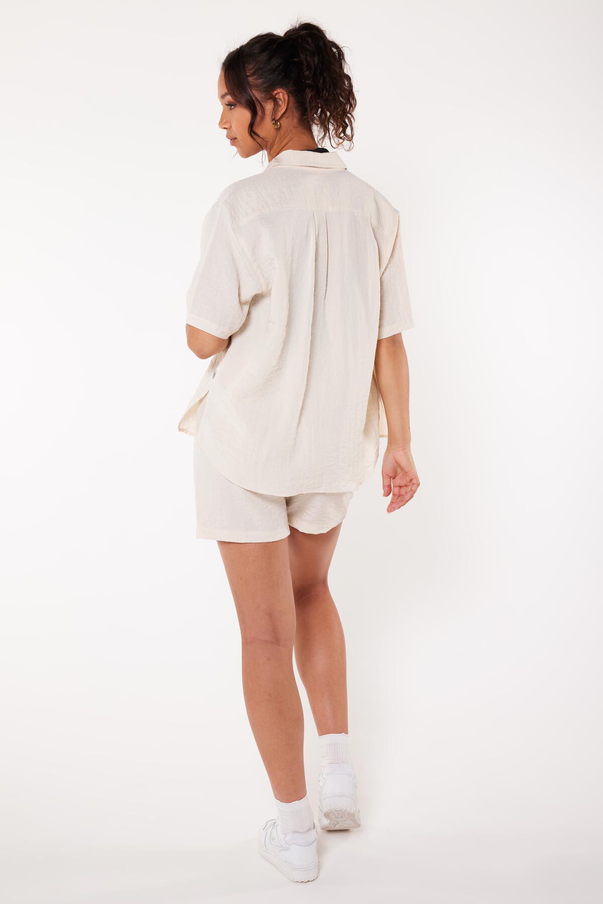 Short Myra image number 2