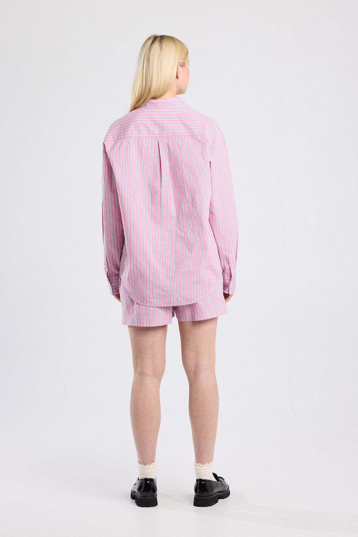 Milly image number 2