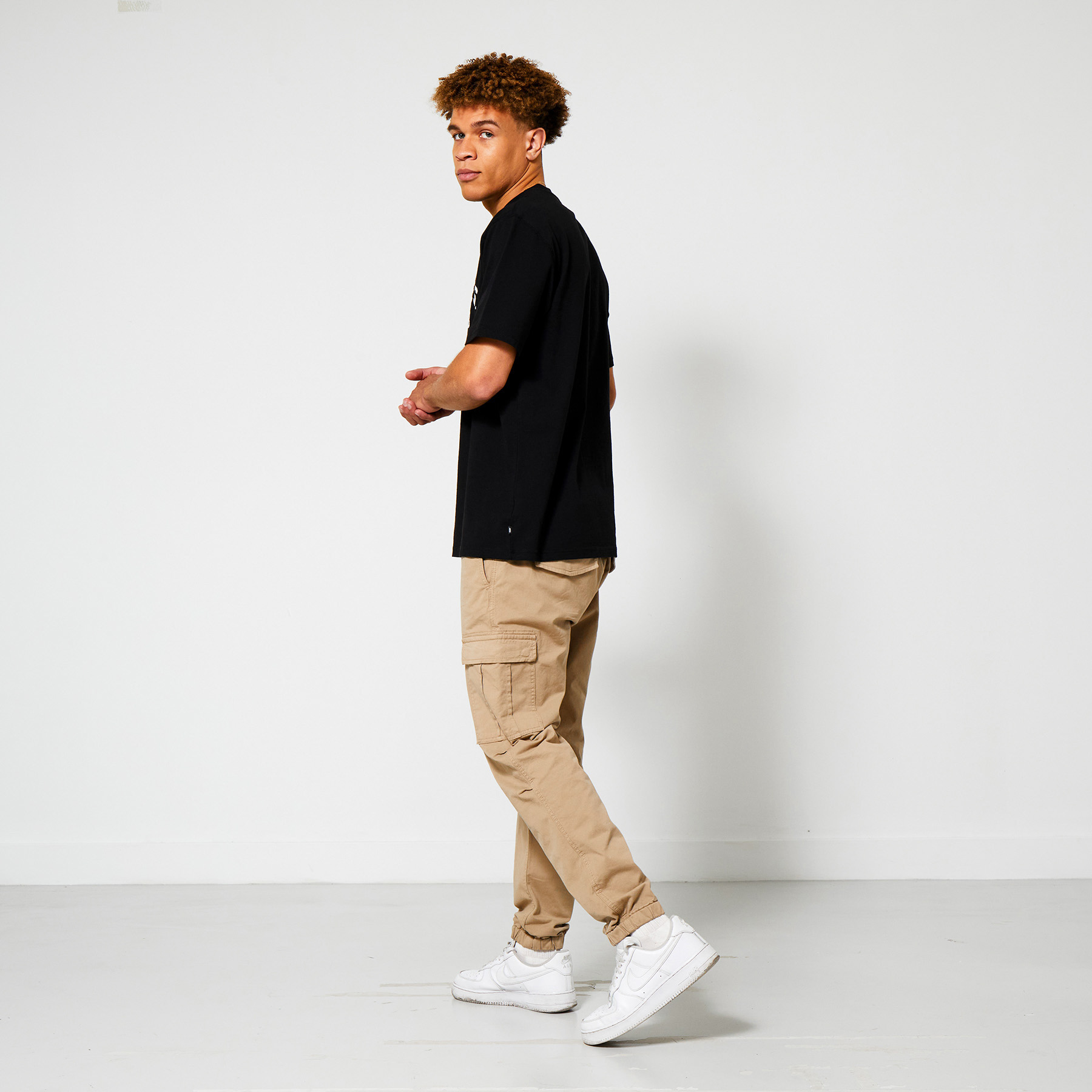 Men Trousers with drawstring Khaki 