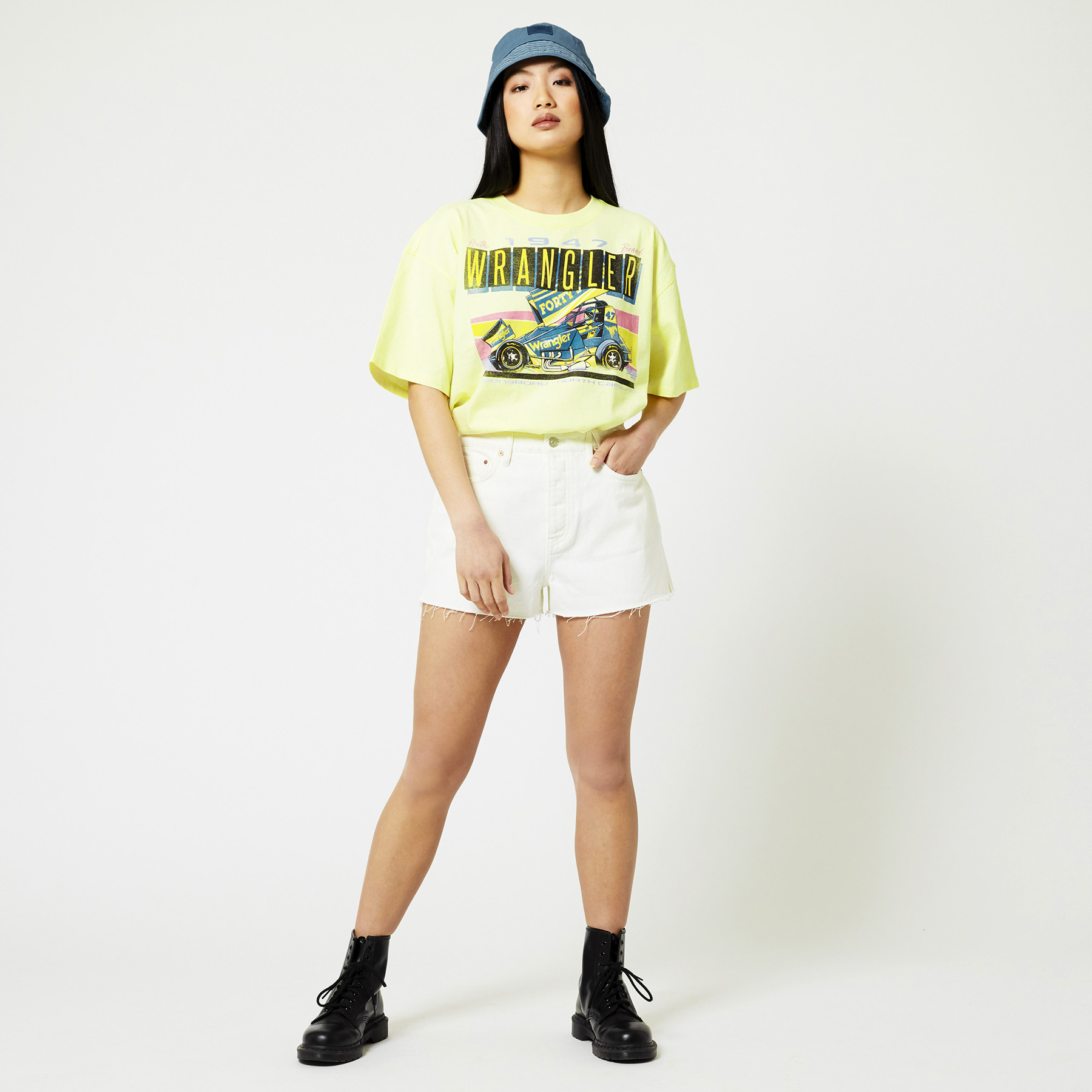 DAMES HIGH RISE DENIM SHORT | 79785365 - WE Fashion