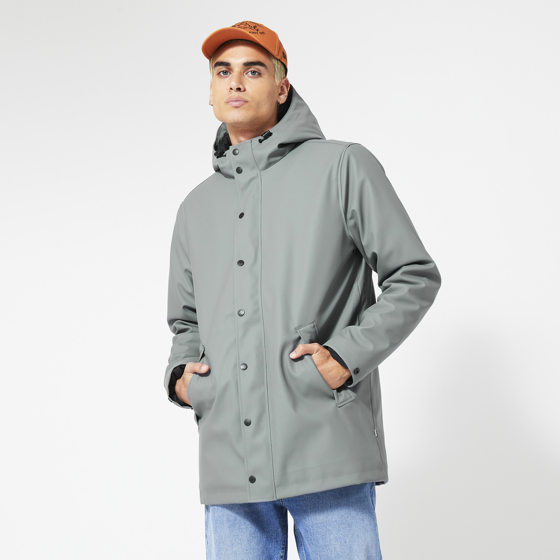 raincoat under 200