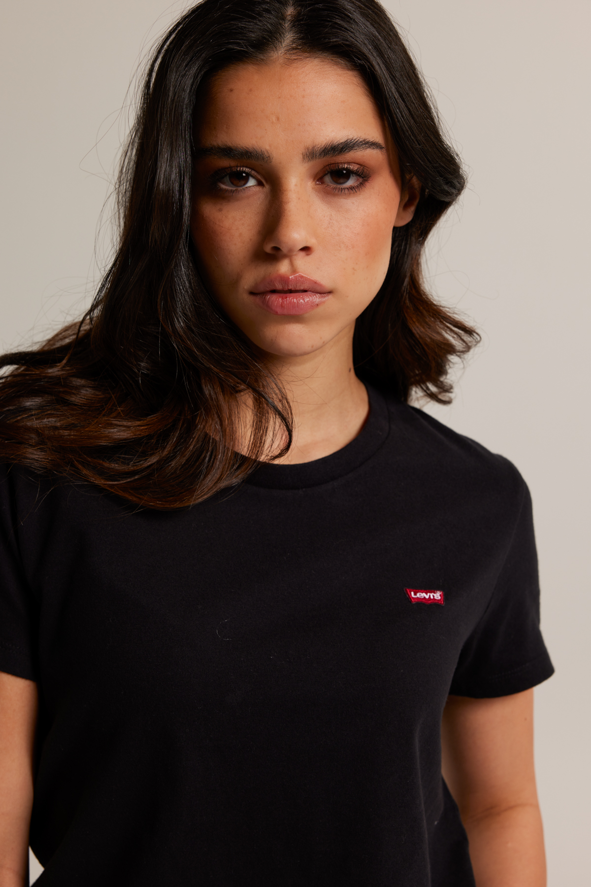 Levi's Damen The Perfect Tee T-Shirt – Mit Poster-Logo, Weich & Bequem, Klassischer Rundhals